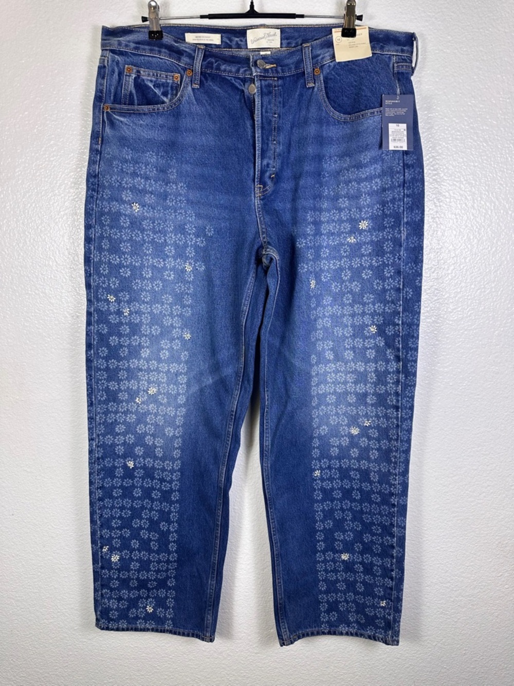 Universal Thread Women's Mid Rise 90s
Baggy Blue Denim Floral Pattern Jeans 16